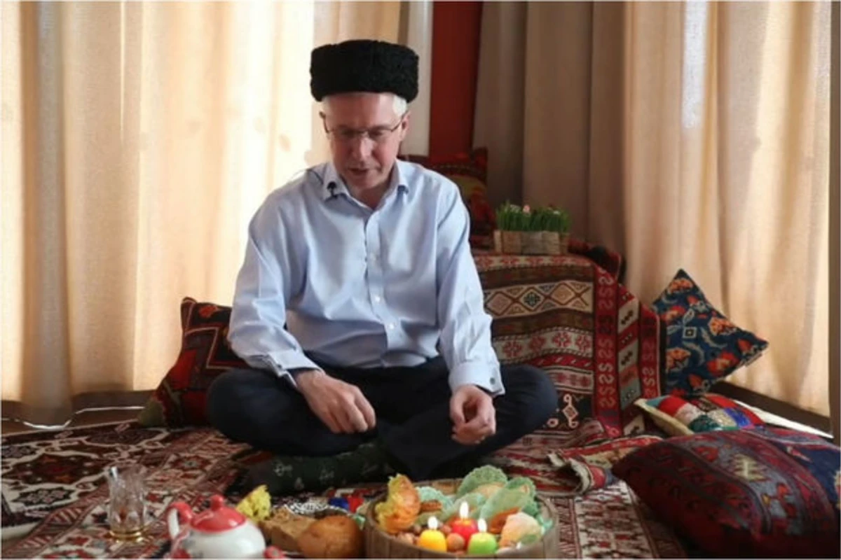 Səfirdən maraqlı paylaşım: “Nəhayət, bütün Novruz şirniyyatlarının dadına baxdım” - VİDEO Səfirdən maraqlı paylaşım: “Nəhayət, bütün Novruz şirniyyatlarının dadına baxdım” - VİDEO