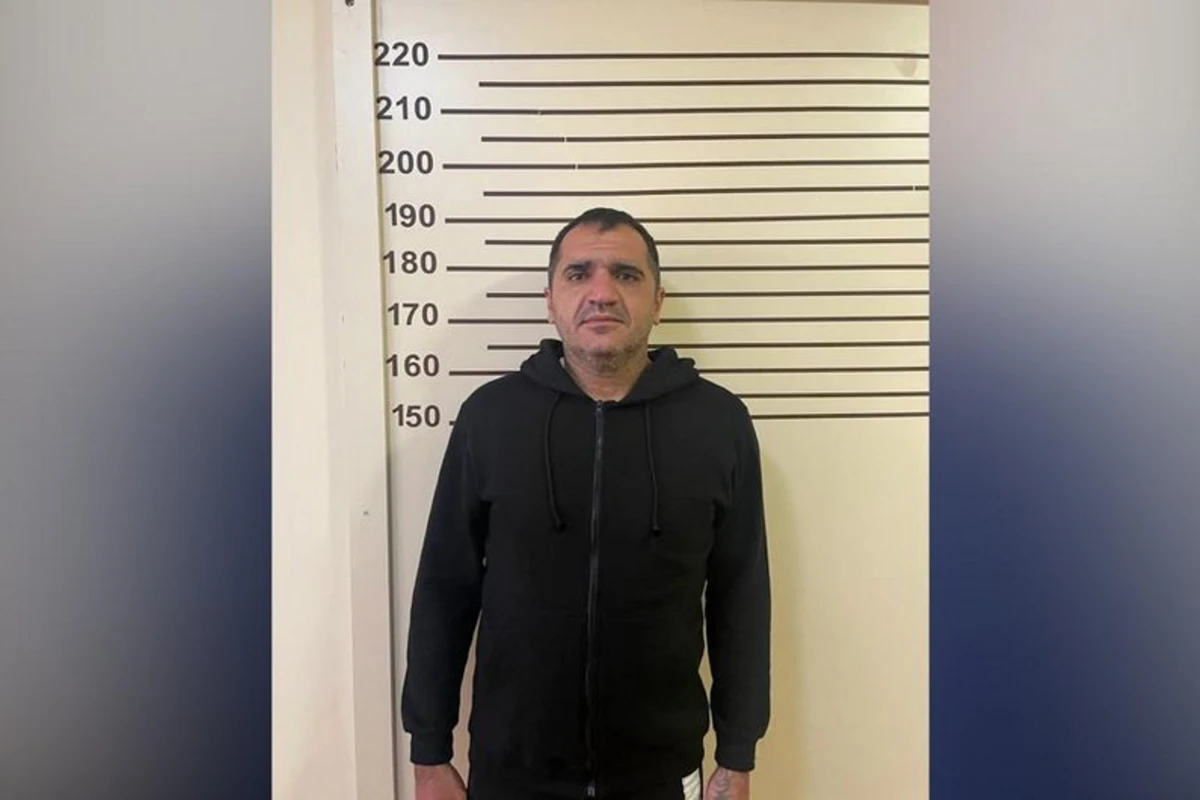 В Баку задержан мужчина, пытавшийся продать пистолет Макарова - ВИДЕО