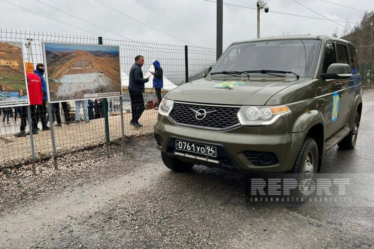 По дороге Ханкенди-Лачын беспрепятственно проехали 72 автомобиля российских миротворцев - ОБНОВЛЕНО