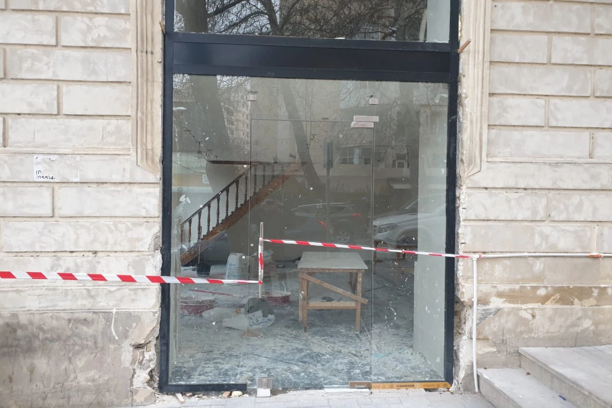 Bakıda memarlıq abidəsində qanunsuz müdaxilənin qarşısı alındı - FOTO