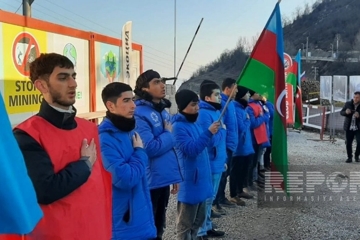 Xankəndi-Laçın yolu: Aksiya iştirakçıları 103 gündür dünya ictimaiyyətinə çağırışlar edir - FOTO