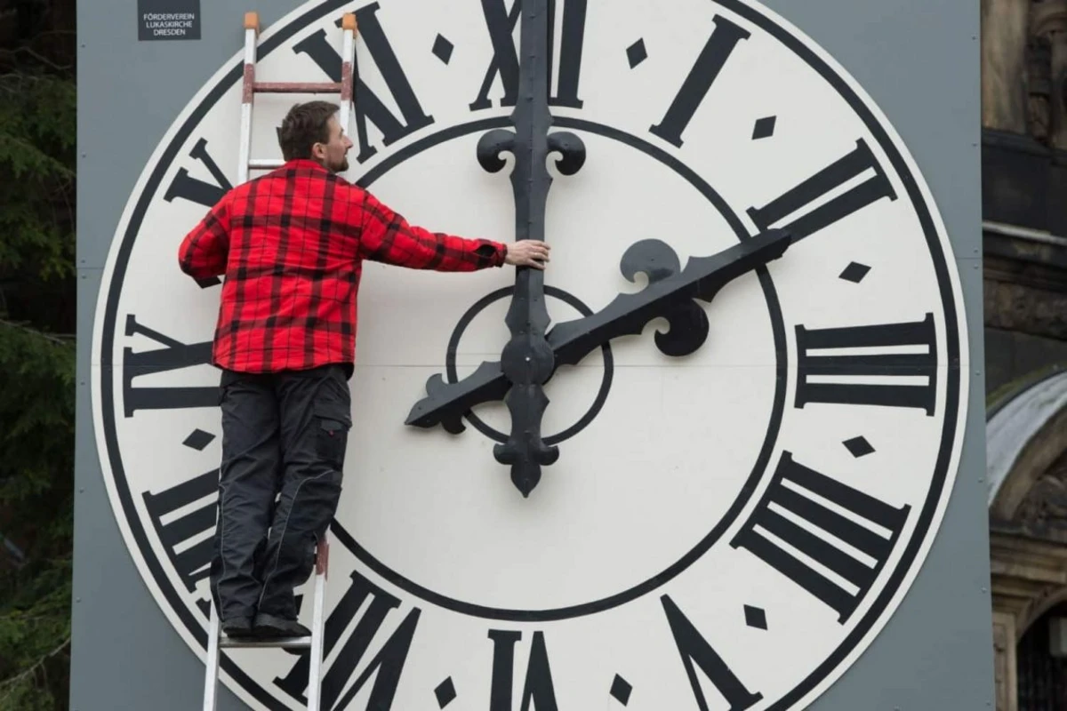 В Германии около 75% граждан выступили против сезонного перевода часов В Германии около 75% граждан выступили против сезонного перевода часов