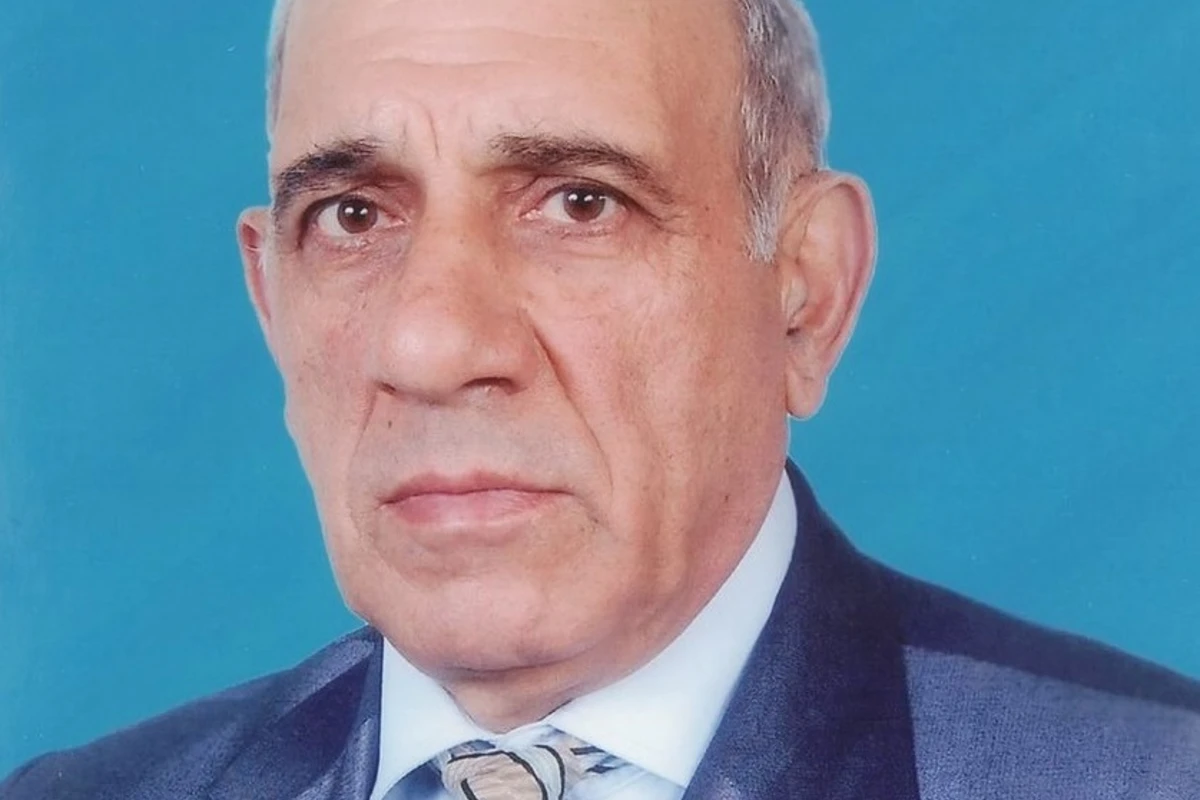 Zülfi Sadıxov vəfat etdi