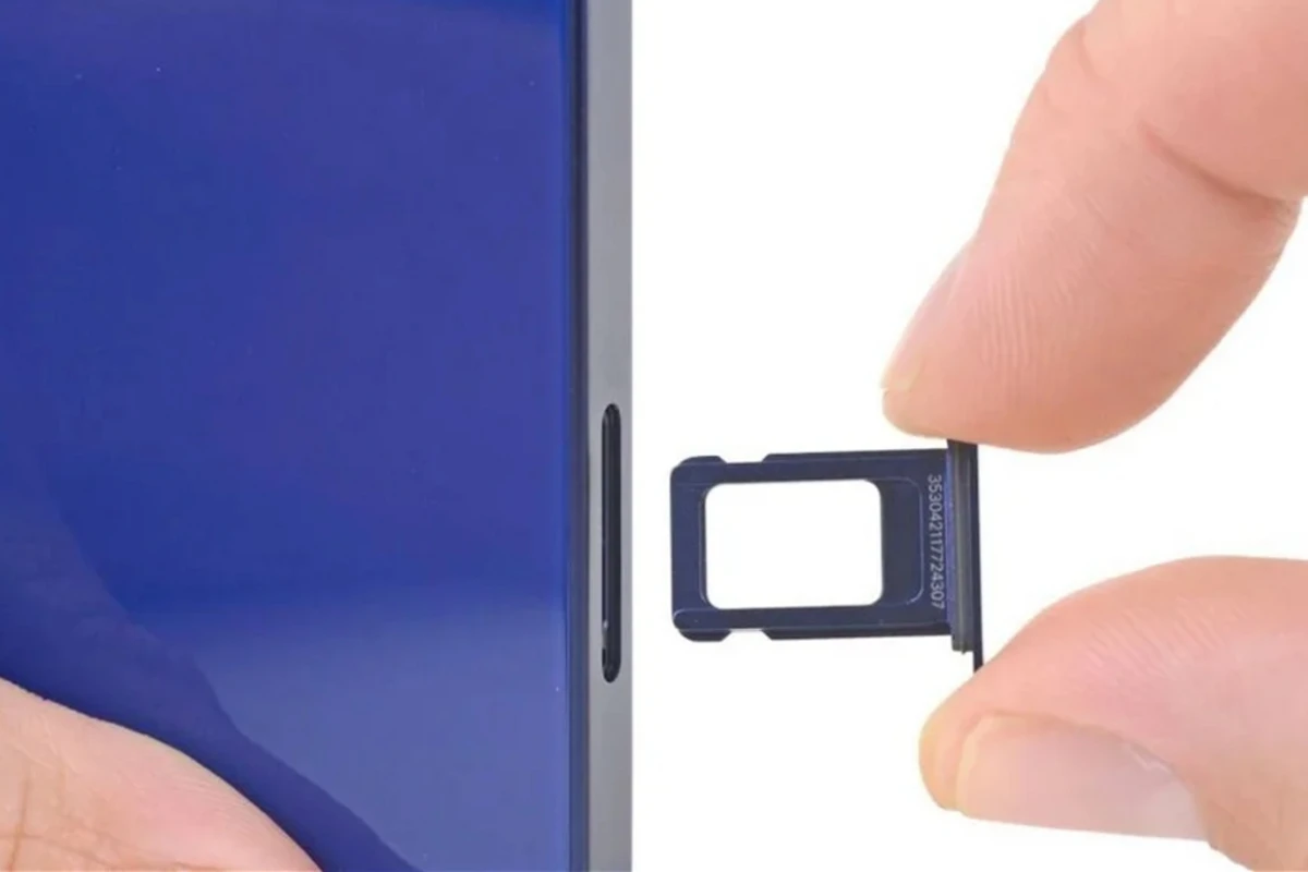 iPhone 15-də sim kart yuvası olmayacaq - Seriya ilə bağlı başqa detallar - FOTO