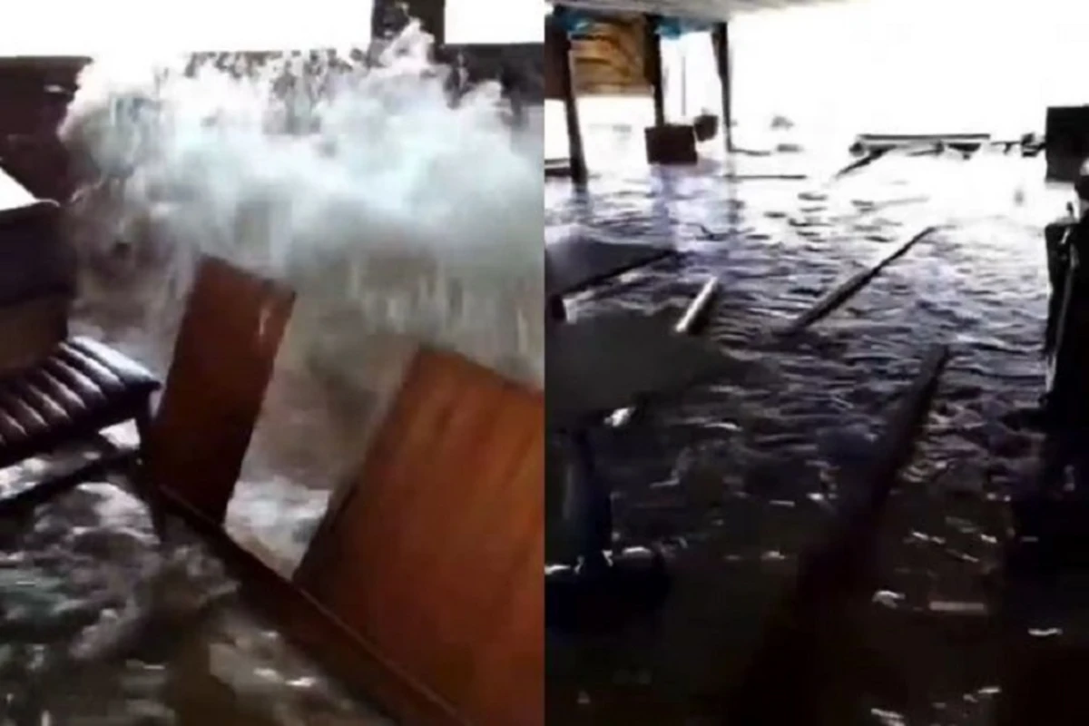 İskenderundan dəhşətli görüntü: Kafe bir anda sel sularına qərq oldu - VİDEO