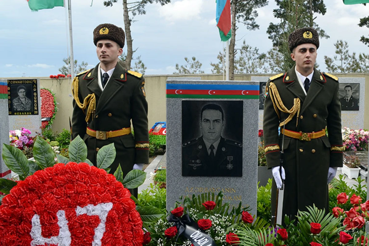 Почтена память Национального героя Мурада Мирзоева - ФОТО