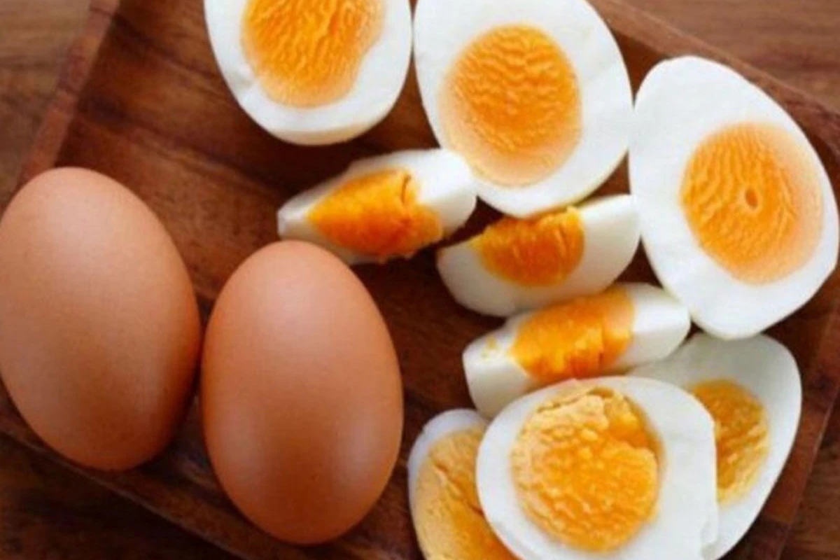 Yumurtanın sarısında bu ləkəyə diqqət edin, yoxsa...