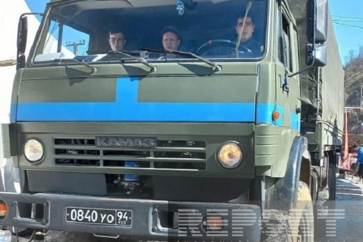 По дороге Ханкенди-Лачын беспрепятственно проехали 37 автомобилей миротворцев