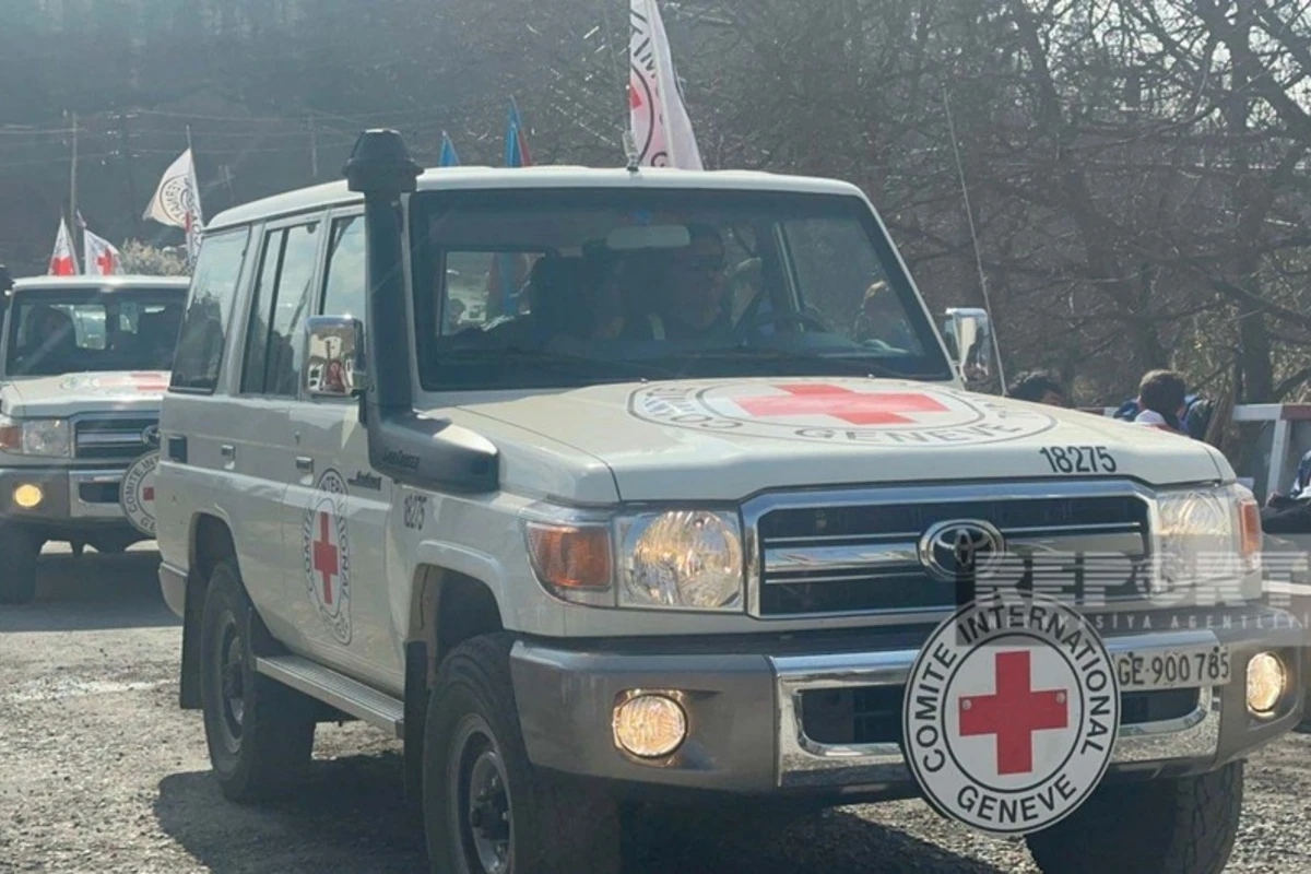 По Лачынской дороге беспрепятственно проехала автоколонна Красного Креста - ОБНОВЛЕНО + ФОТО