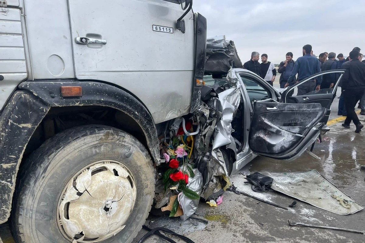 Azərbaycanda ağır qəza - 3 nəfər ölüb, 3 nəfər yaralanıb – FOTO