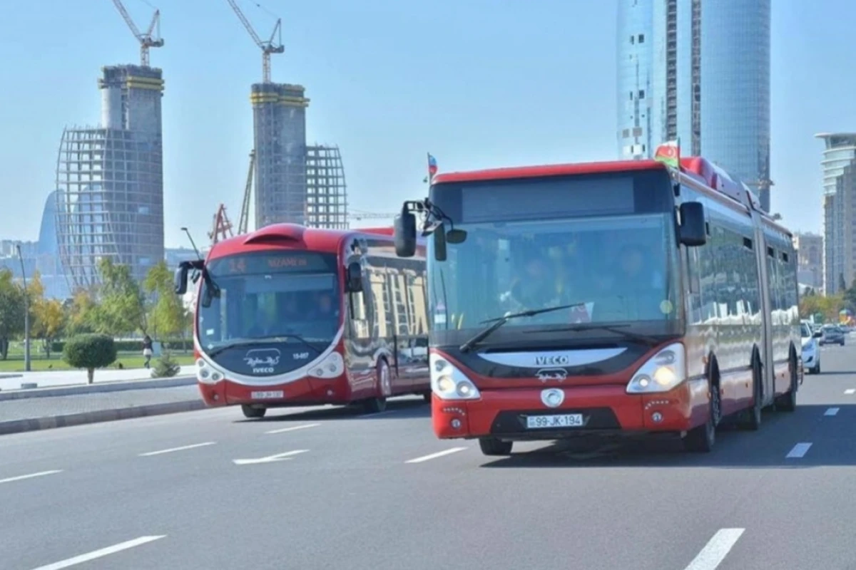 Bakıda avtobuslar tıxaclarda qaldı - SİYAHI