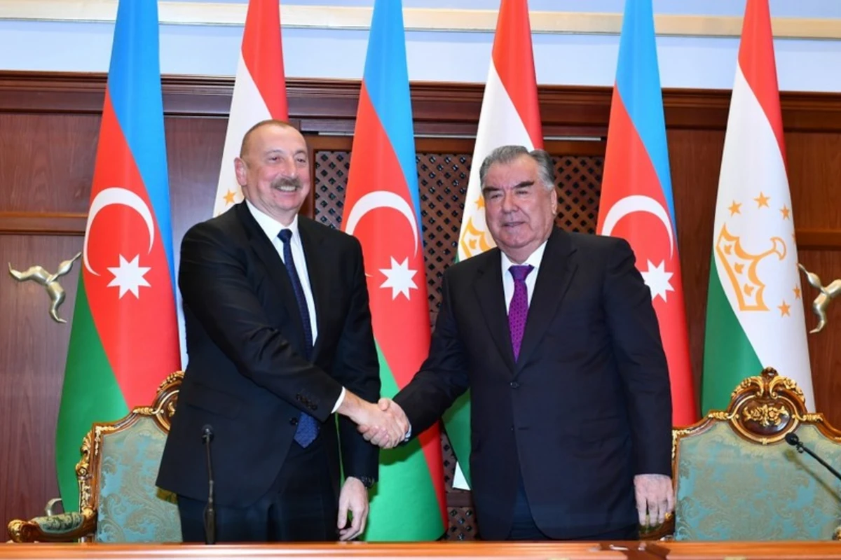 Emoməli Rəhmon: Azərbaycan Prezidentinin səfəri xalqlarımızın çoxəsrlik ünsiyyət tellərinin məntiqi davamdır