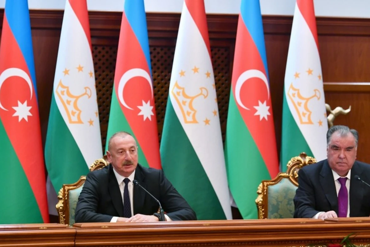 Prezident: Azərbaycan və Tacikistanın bugünkü uğurlu inkişafının arxasında məhz böyük liderlərin əməyi durur