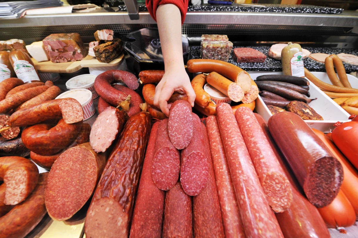 В этих сосисках и колбасе не обнаружили говяжьего мяса - ШОКИРУЮЩАЯ ТАБЛИЦА