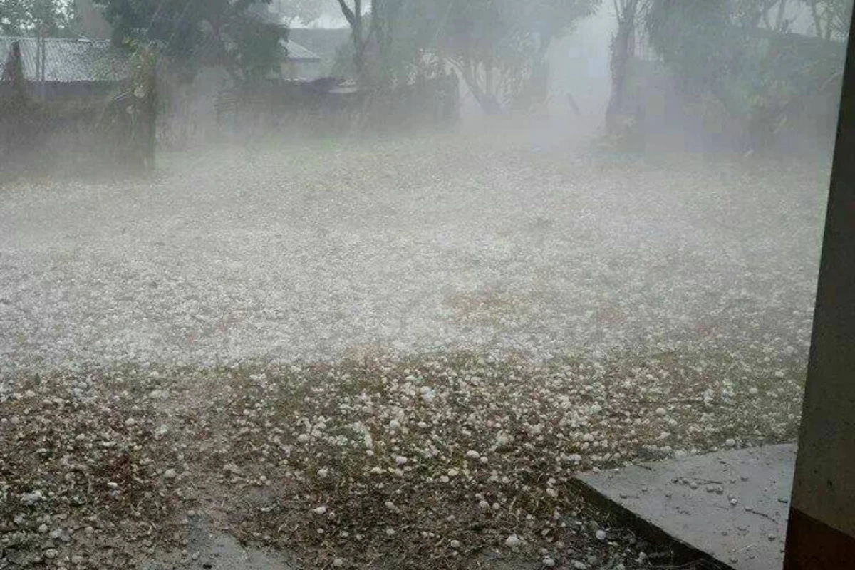 Azərbaycanın bu rayonlarına diametri 12-17 mm DOLU DÜŞÜB - FAKTİKİ HAVA