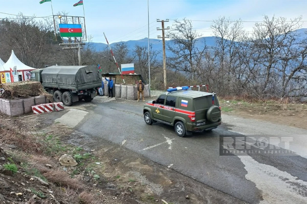 По дороге Ханкенди-Лачын беспрепятственно проехали 11 автомобилей миротворцев - ФОТО