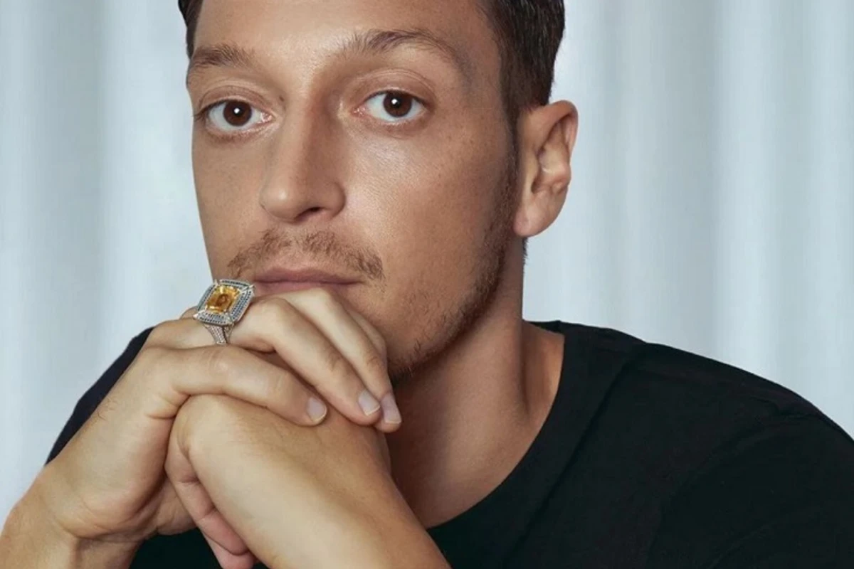 Mesut Özil siyasətə atılır