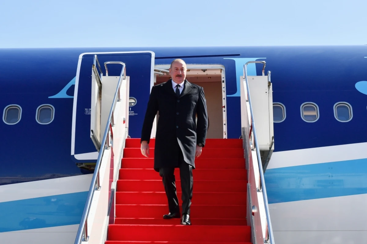 İlham Əliyev Qazaxıstana rəsmi səfərə gedib - FOTO