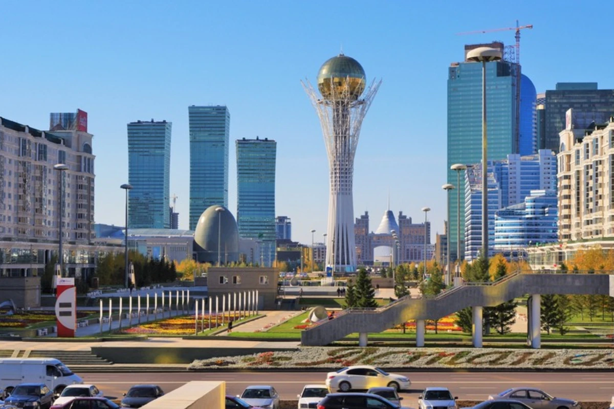 Президент Ильхам Алиев принял участие в открытии улицы Гейдара Алиева в Астане