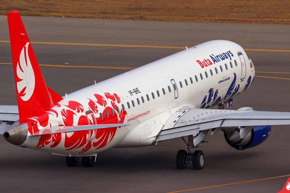 Самолет Buta Airways совершил экстренную посадку