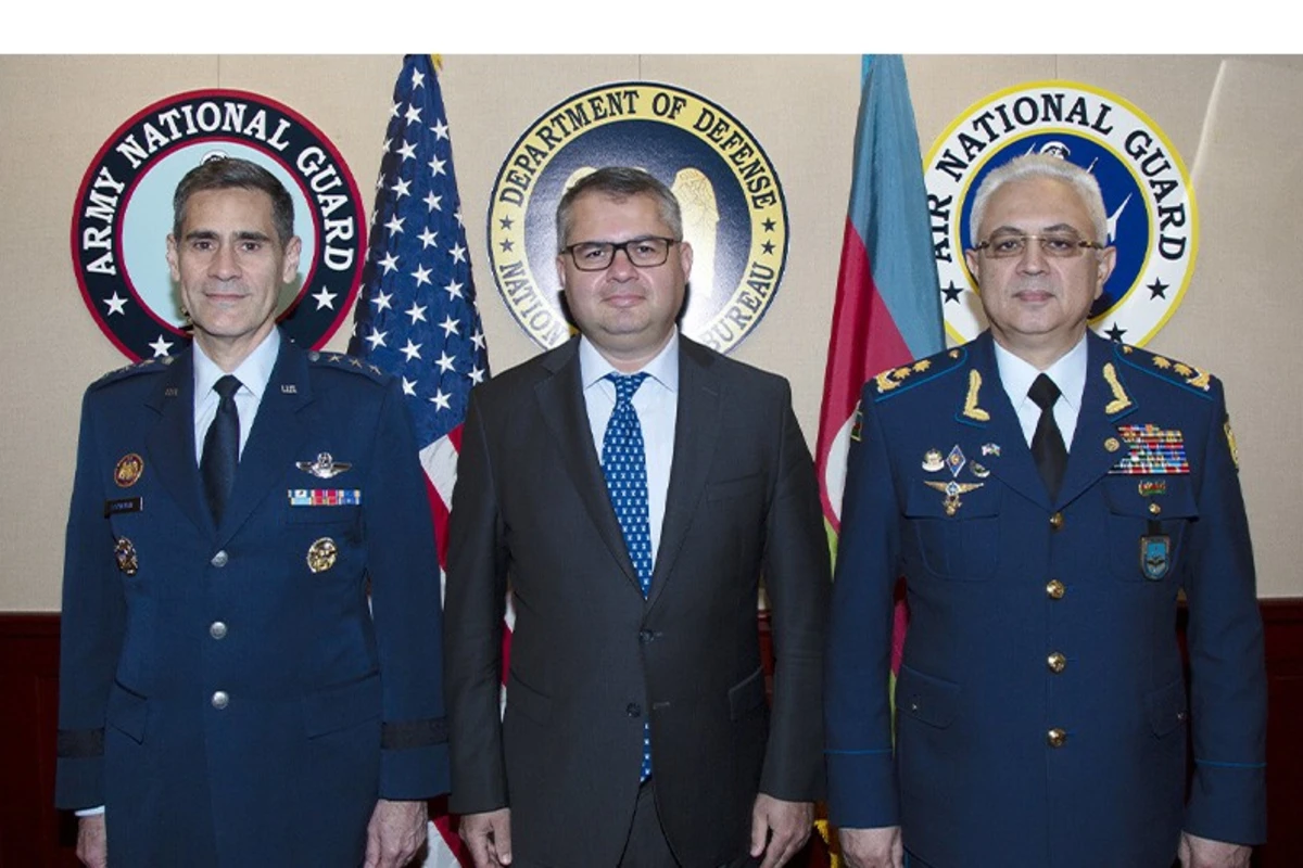 Azərbaycan və ABŞ Hərbi Hava Qüvvələrinin komandanları görüşüblər - YENİLƏNİB
