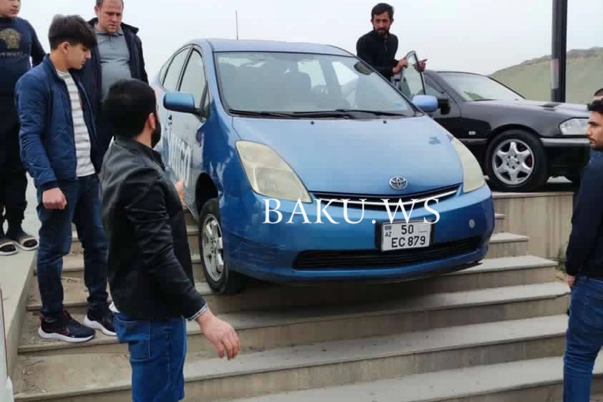 Daha bir Prius sürücüsü paytaxtda diqqətləri üzərinə çəkdi - VİDEO