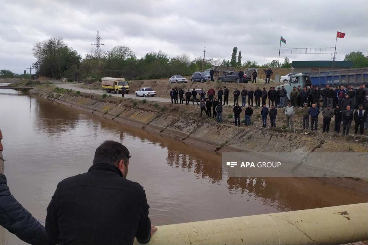 В Бейлаганском районе автомобиль, управляемый военнослужащим, упал в канал - ОБНОВЛЕНО