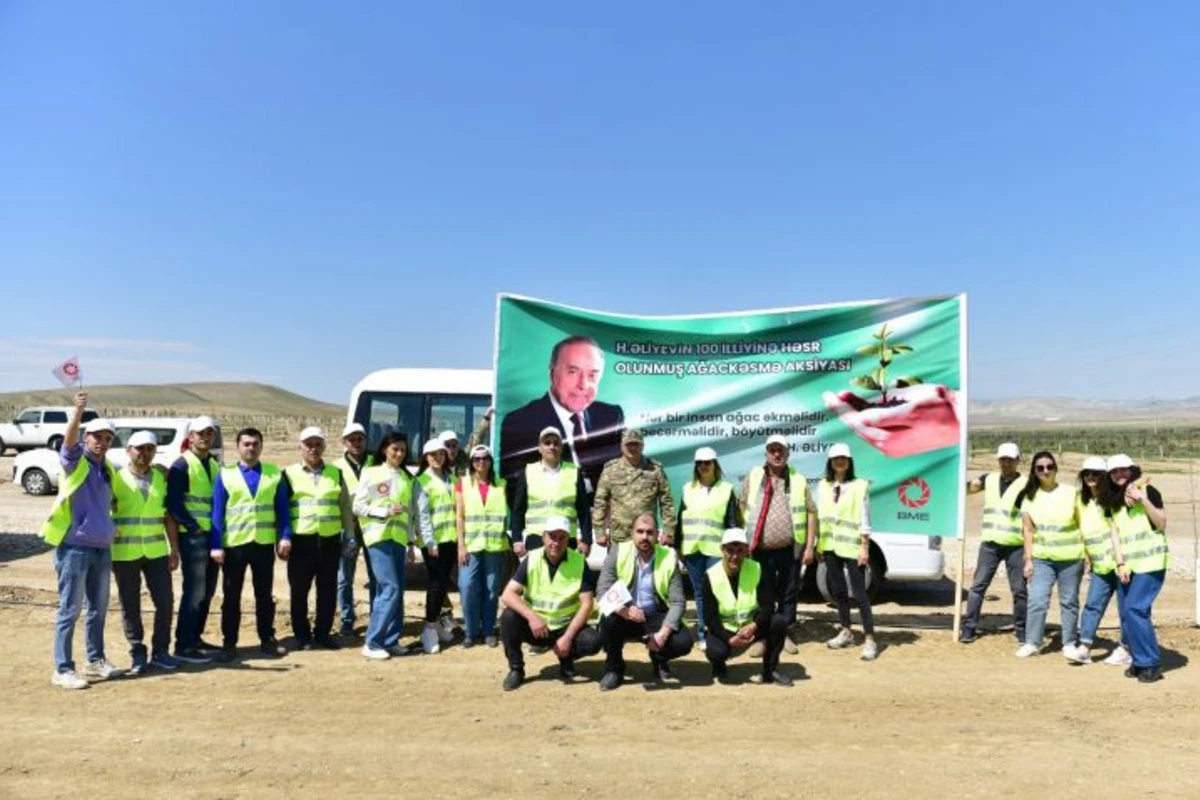 BME - Schindler şirkəti ağacəkmə aksiyası keçirdi - FOTO/VİDEO