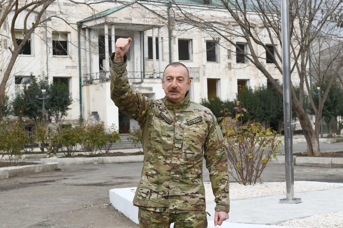 Prezident: “Bugünkü Azərbaycan Ordusu Zəfər çalmış eyni Azərbaycan Ordusundan qat-qat güclüdür”