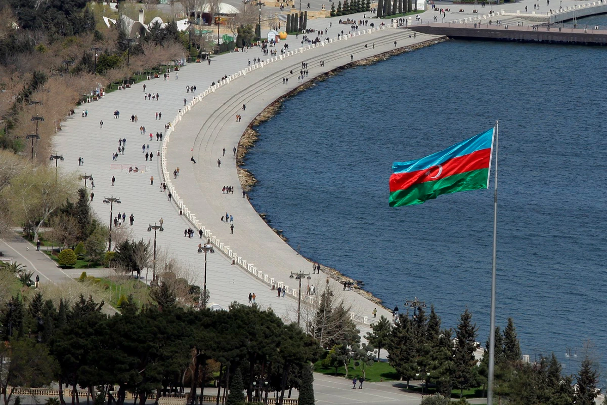 Azərbaycan əhalisinin 76.8 faizi İranın regionda Ermənistanın maraqlarını qoruduğunu düşünür - SORĞU