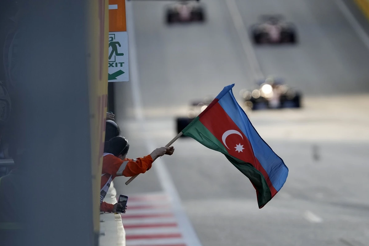 Formula-1in keçiriləcəyi bəzi yollar bu gecədən bağlanacaq