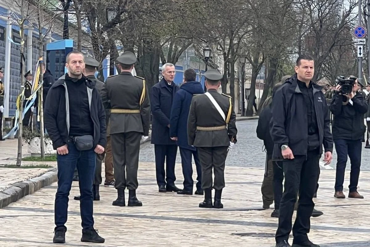 NATO-nun baş katibi Kiyevə gedib