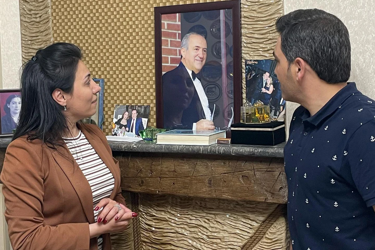 Səməd Səmədovun həyat yoldaşı müğənniləri bir araya yığdı - FOTO