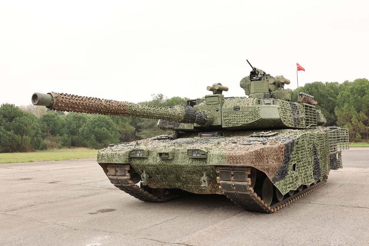 Türkiyənin ilk milli “Altay” tankları sınaq üçün silahlı qüvvələrə təhvil verilib