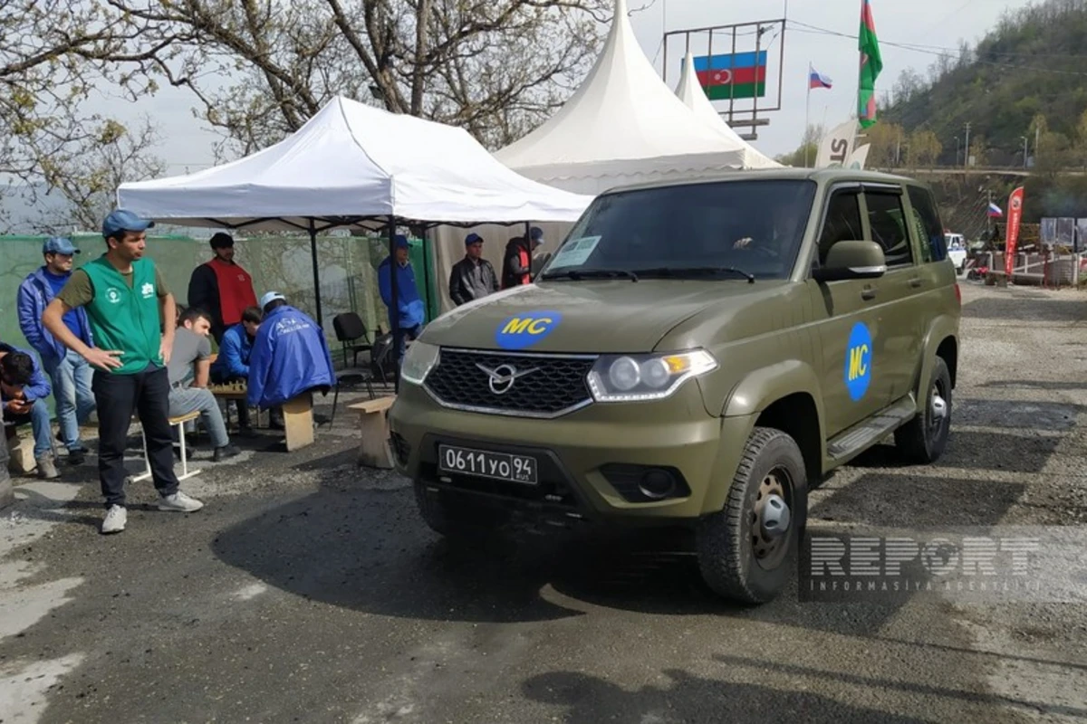 По дороге Ханкенди - Лачын беспрепятственно проехали автомобили миротворцев - ОБНОВЛЕНО