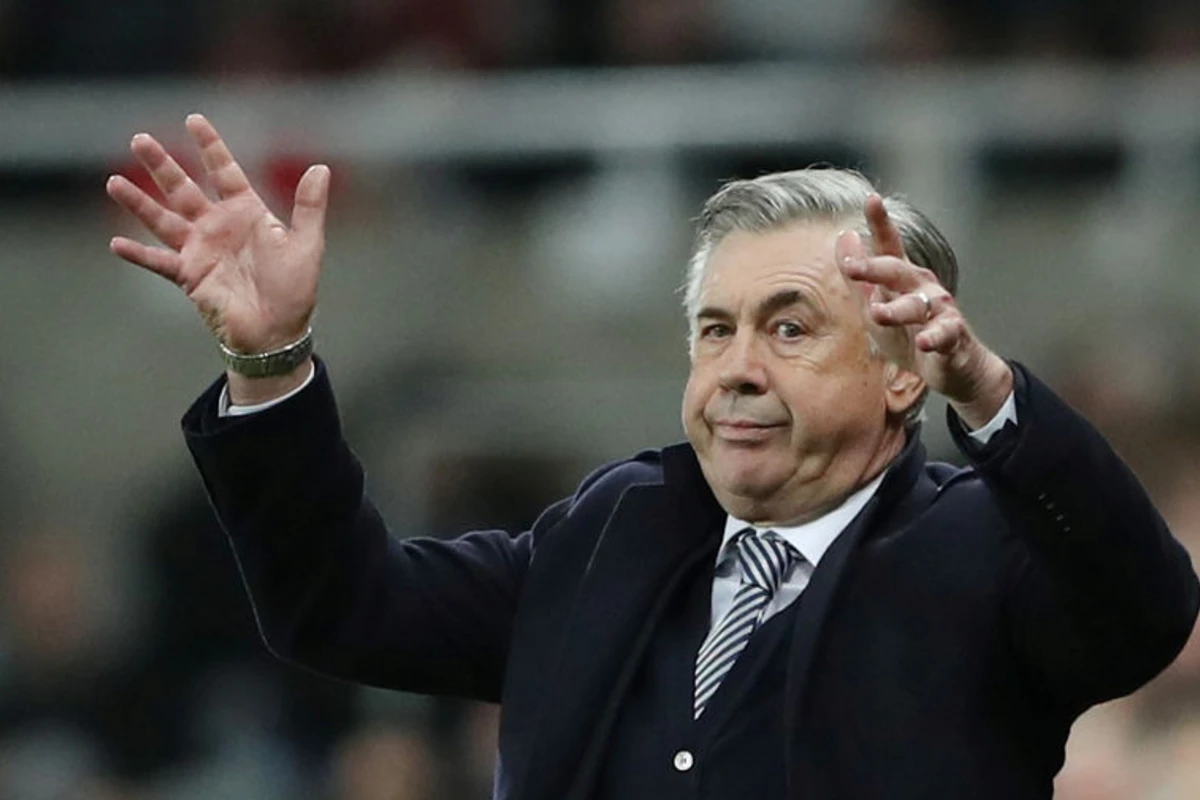 Анчелотти ответил, хотел бы он возвращения Месси в Барселону