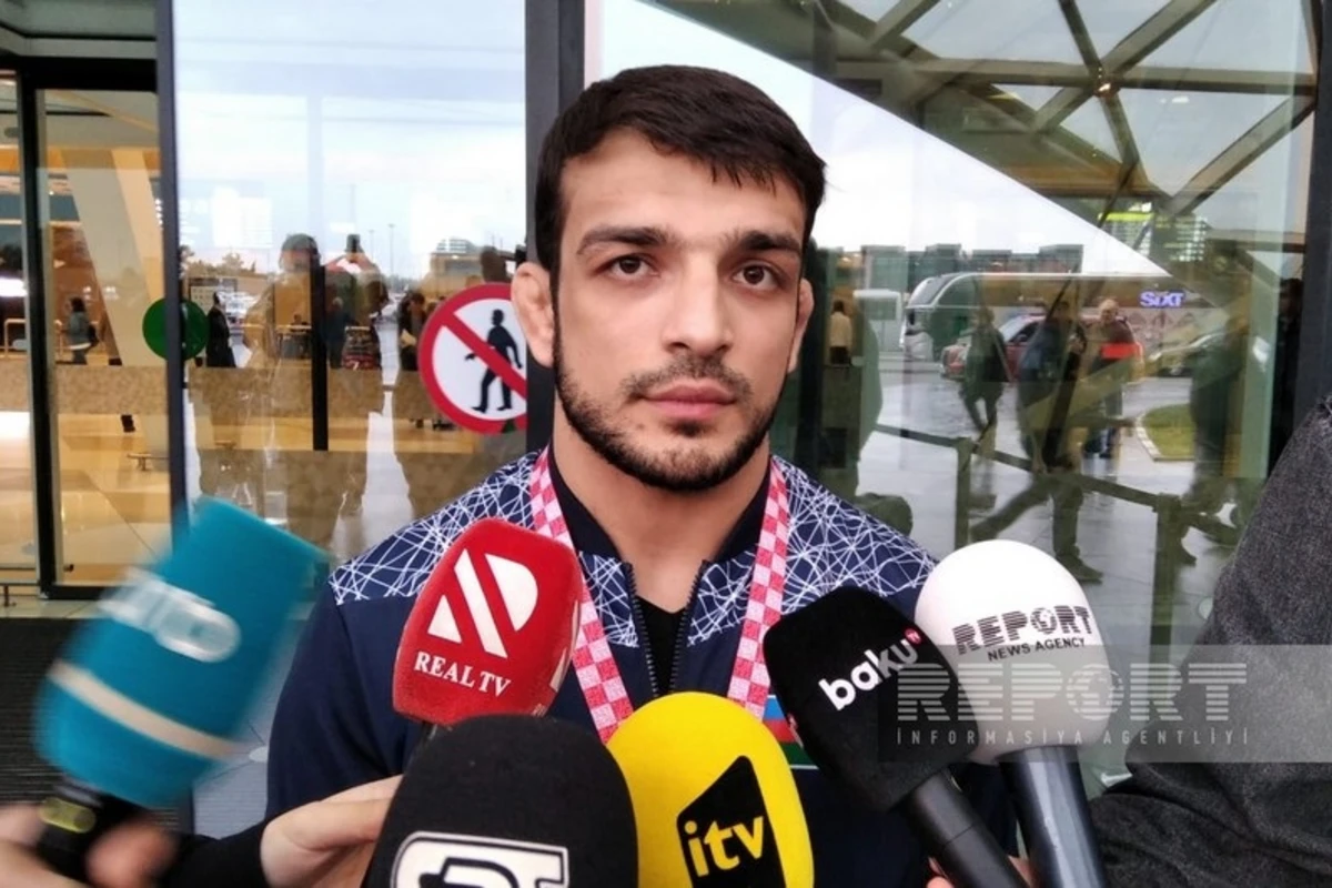 AÇ-də qızıl medal qazanmış güləşçi: “Qələbəmi şəhidlər və atama həsr edirəm”