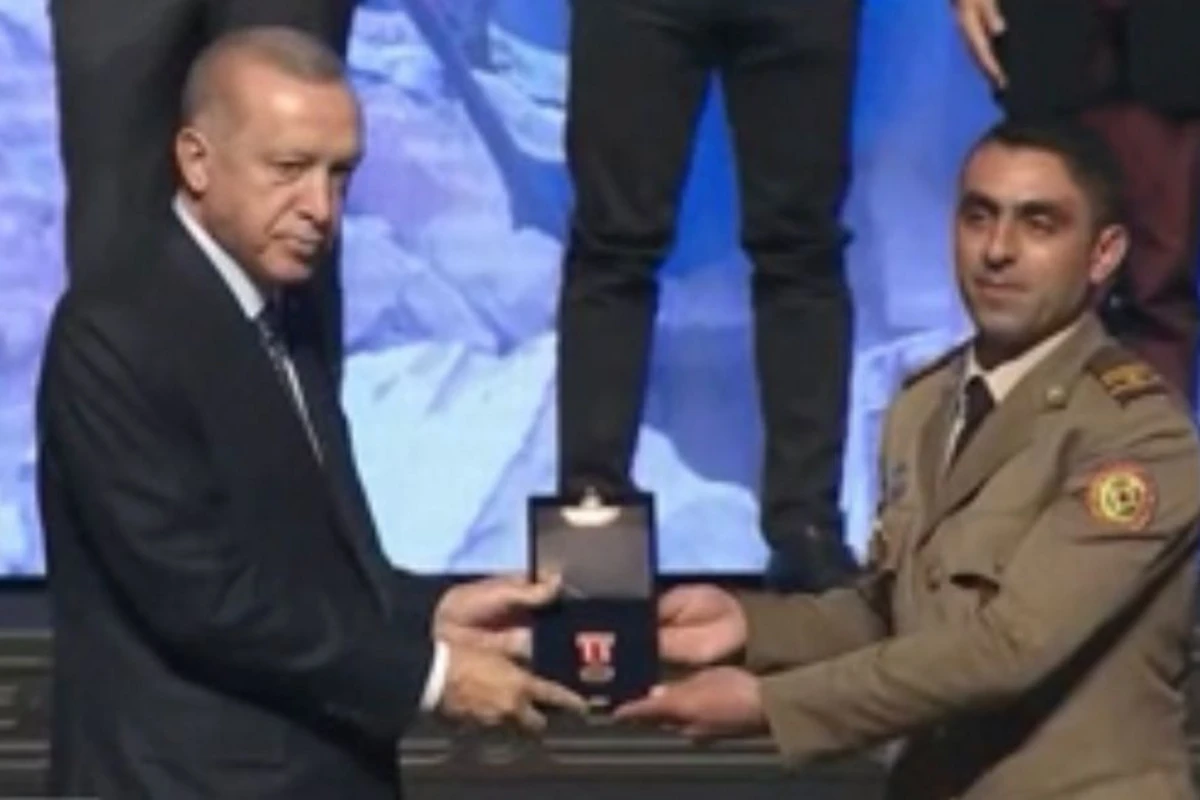 Azərbaycanlı xilasedici Türkiyə dövləti tərəfindən təltif olunub - FOTO