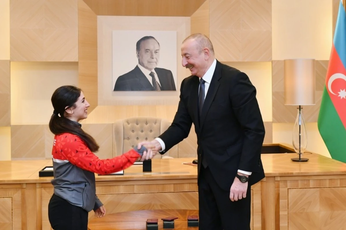 İlham Əliyev İrəvanda qələbə qazanan türkiyəli idmançıları Qarabağa dəvət edib