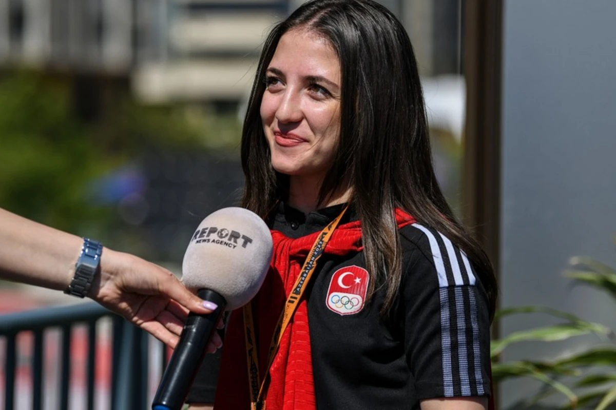 Avropa çempionu: “Azərbaycanlı ağırlıqqaldıranların gələcəyi çox parlaqdır” Avropa çempionu: “Azərbaycanlı ağırlıqqaldıranların gələcəyi çox parlaqdır”