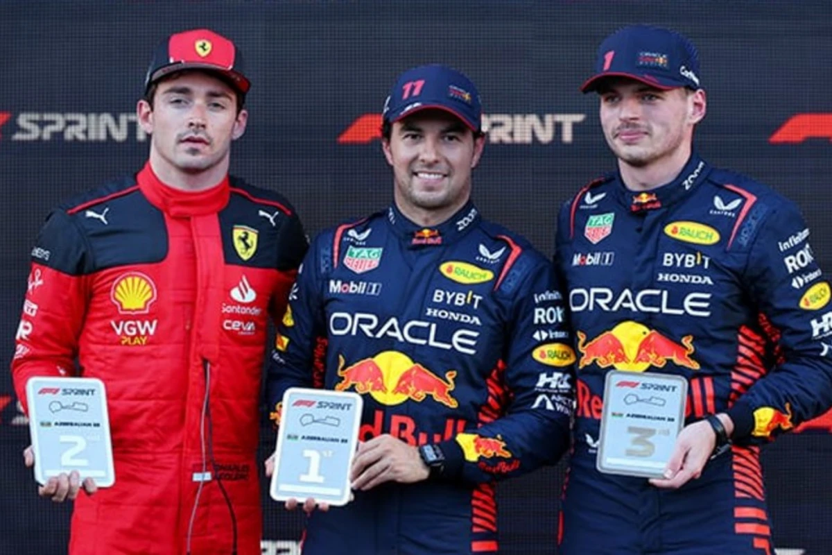 Formula 1: Elnur Məmmədli sprint yarışının qaliblərini mükafatlandırıb Formula 1: Elnur Məmmədli sprint yarışının qaliblərini mükafatlandırıb