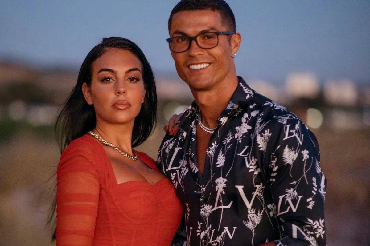 Ronaldodan ayrılıq iddialarına CAVAB - FOTO