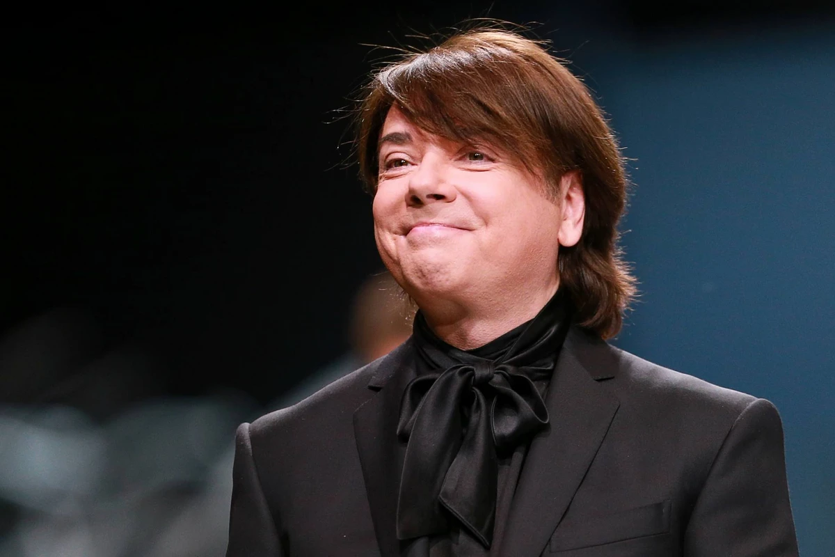 Умер Валентин Юдашкин