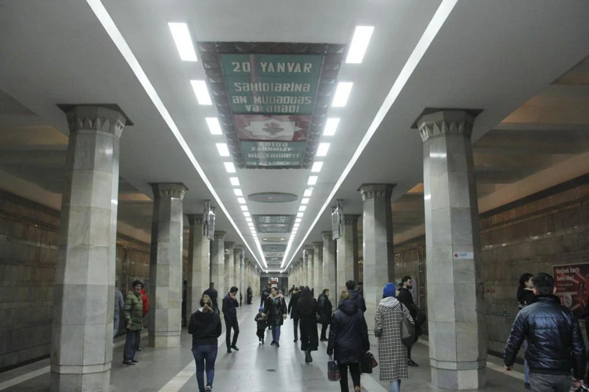 Metronun bu stansiyasında işıqlanma sistemi yeniləndi - FOTO