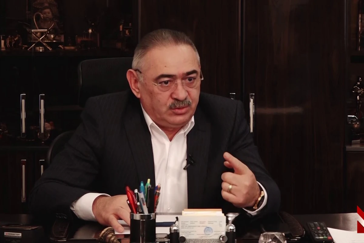 “Bizdə rus, ingilis dilini bilməyənlərə “çuşka” deyirlər” - Ramin Musayev “Bizdə rus, ingilis dilini bilməyənlərə “çuşka” deyirlər” - Ramin Musayev
