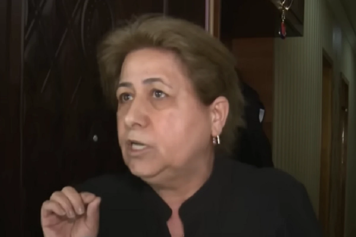 7 yaşlı uşağın ölümündə ittiham olunan Mehmanın anası: Videodakı adam oğlum deyildi... - VİDEO