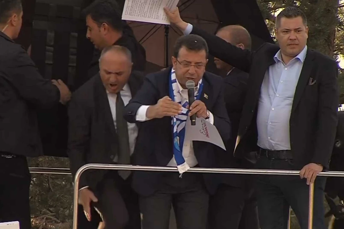 Əkrəm İmamoğlu daşa basıldı: Saxlanılanlar var - VİDEO