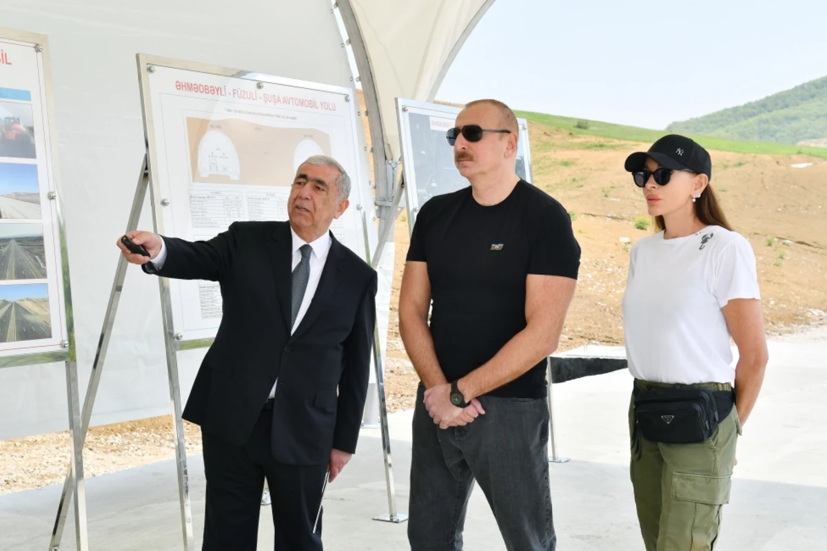 İlham Əliyev və Mehriban Əliyeva Əhmədbəyli-Füzuli-Şuşa yolunda görülən işlərlə tanış olublar - FOTO