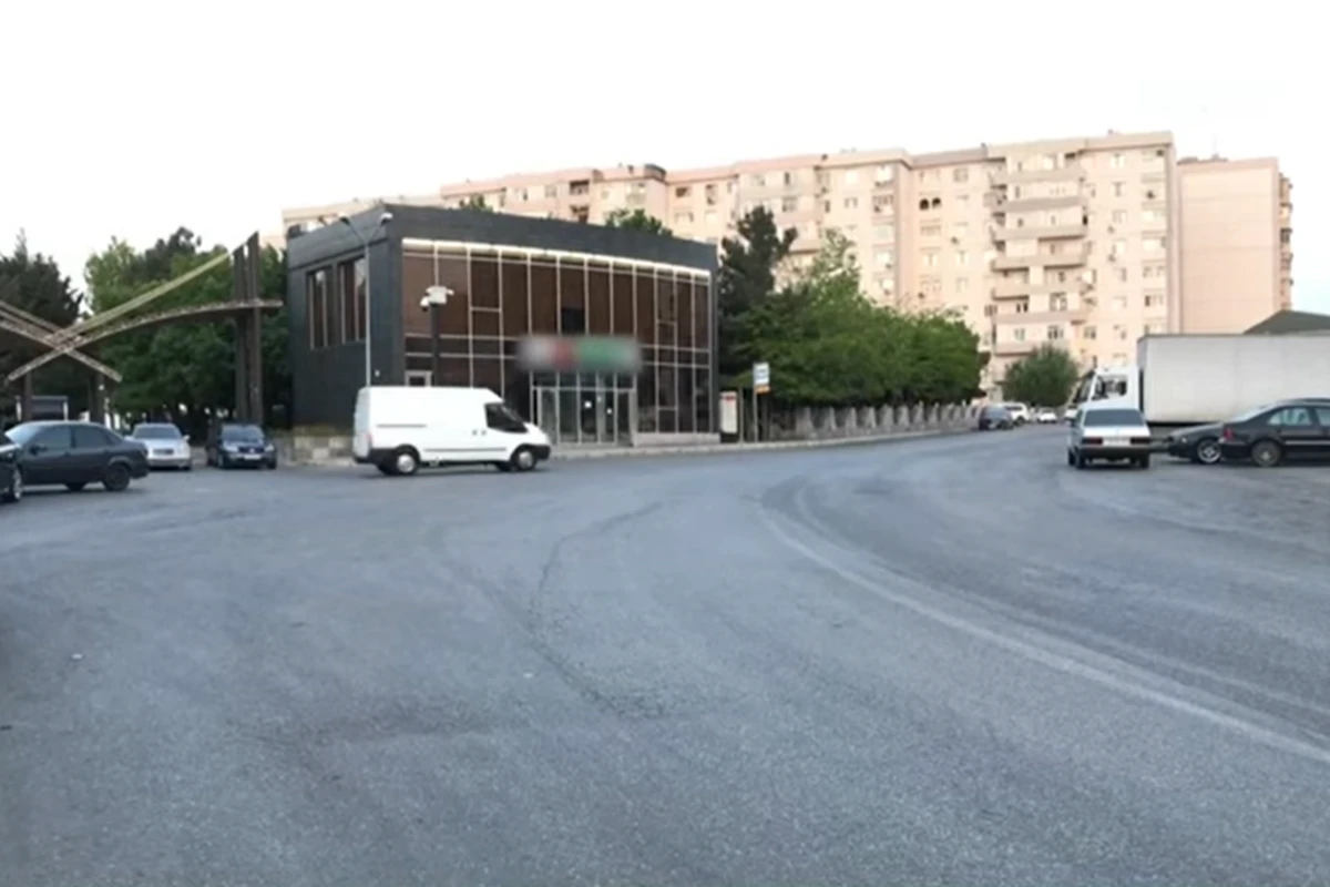 İctimai nəqliyyatda özbaşınalıq: Sürücülər marşrut xəttinə niyə gec çıxır? - VİDEO