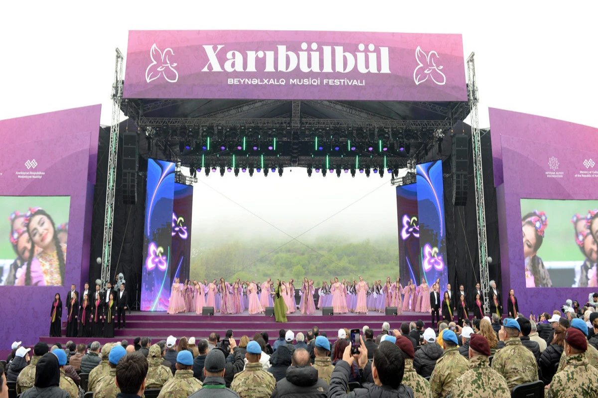 Şuşada “Xarıbülbül” Beynəlxalq Musiqi Festivalının qala-konserti olub - FOTO Şuşada “Xarıbülbül” Beynəlxalq Musiqi Festivalının qala-konserti olub - FOTO